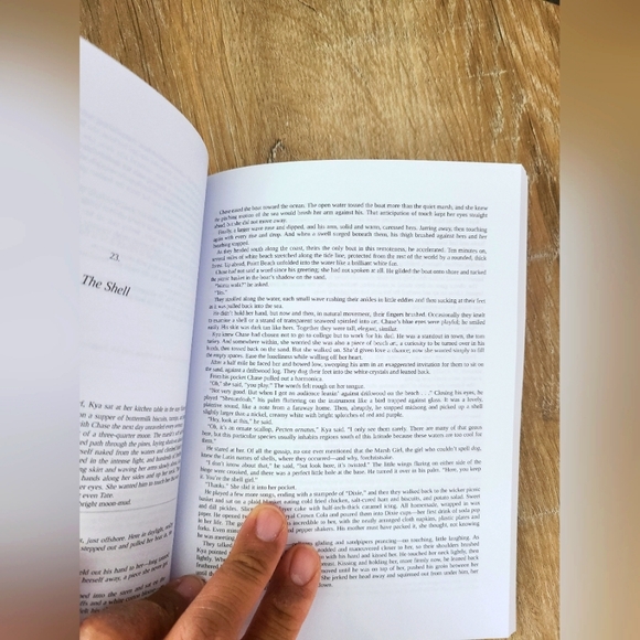 Where the Crawdads Sing by Delia Owens - Picture 3 of 3